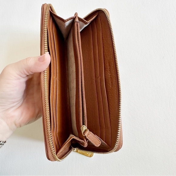 Michale Kors Tan Leather Jet Set Zip Around Continental Wallet - Picture 7 of 8